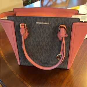 Michael Kors hand bag